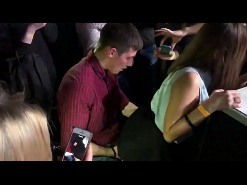 ❤️ פאַקטיש געשלעכט אין אַ רוסיש נייטקלאַב. 18-יאָר-אַלט רוסיש מיידל אין די אַנוס און וואַגינע פאַקט אין אַ נייטקלאַב סופּער סעקס ביי yi.pornohammer.ru ️❤